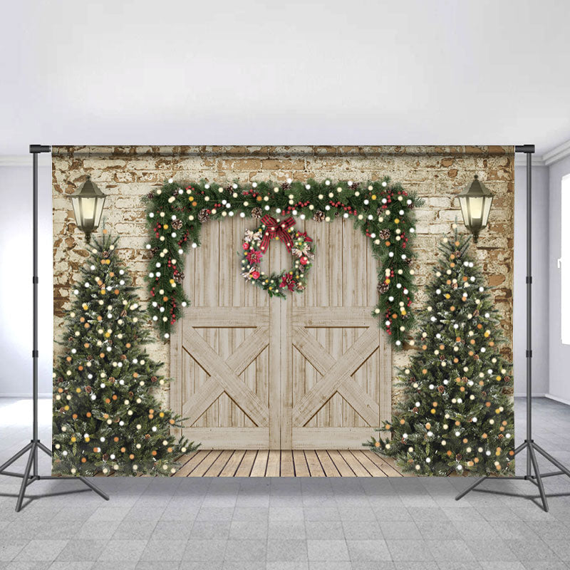 Lofaris Little Spot Light Chrismas Tree And Wood Door Backdrop