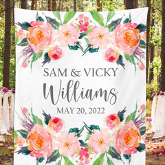 Lofaris Personalized Couples Name Flower Wedding Backdrop