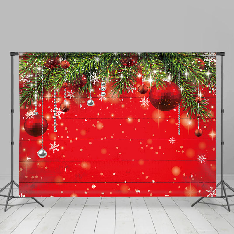 Lofaris Strings Of Silver Beads With Christmas Tree Backdrop