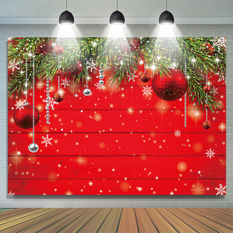Lofaris Strings Of Silver Beads With Christmas Tree Backdrop