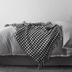 Lofaris Black and White Soft Throw Blanket For Bed And Sofa