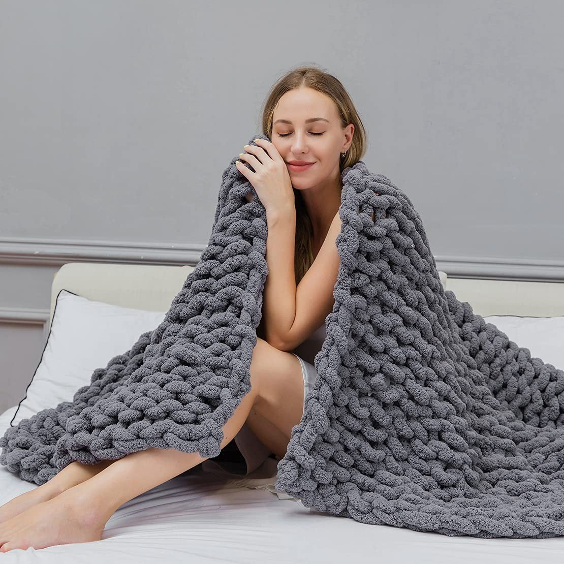 Lofaris Dark Gray Queen Size Warm Soft Thick Chunky Knit Blanket