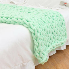 Lofaris Green Handmade Queen Size Comfortable Soft Chunky Knit Blanket